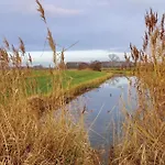 펜션 Reetdachhaus 8 Auf Usedom *
